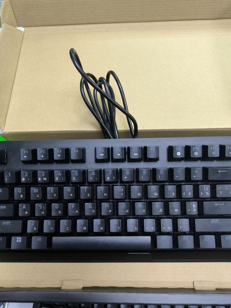 Оголошення Razer blackwidow v3 tkl Б/У