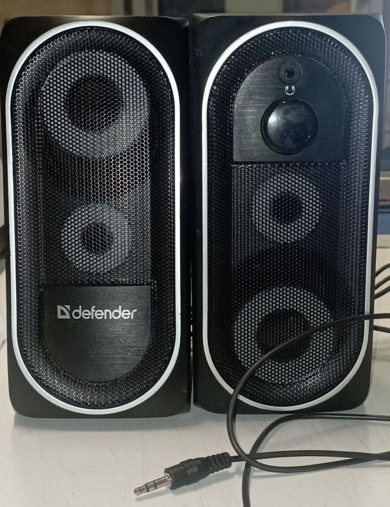 Купити Defender solar 2.0 Б/У