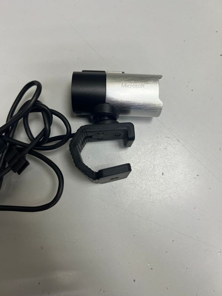 Microsoft lifecam studio ret Код:01-200572697. Изображение 8