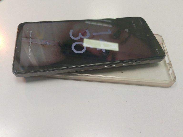 Дешево Motorola moto e14 2/64gb з ломбарду