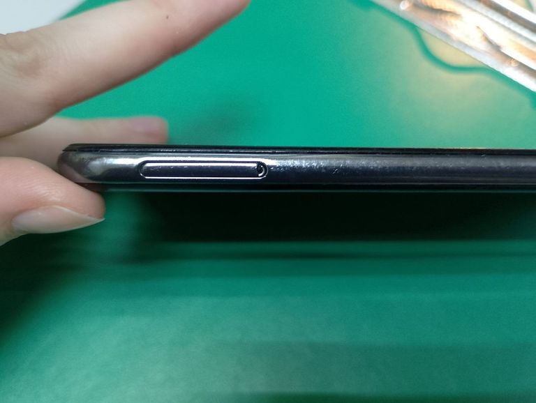 Дешево Huawei y6 2018 2/16gb з ломбарду