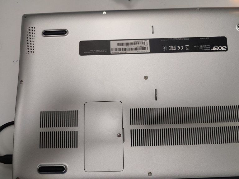 Дешево Acer 15/ryzen 7 5700u ddr4/16gb ddr4/ssd 512 gb/*інтегрована з ломбарду