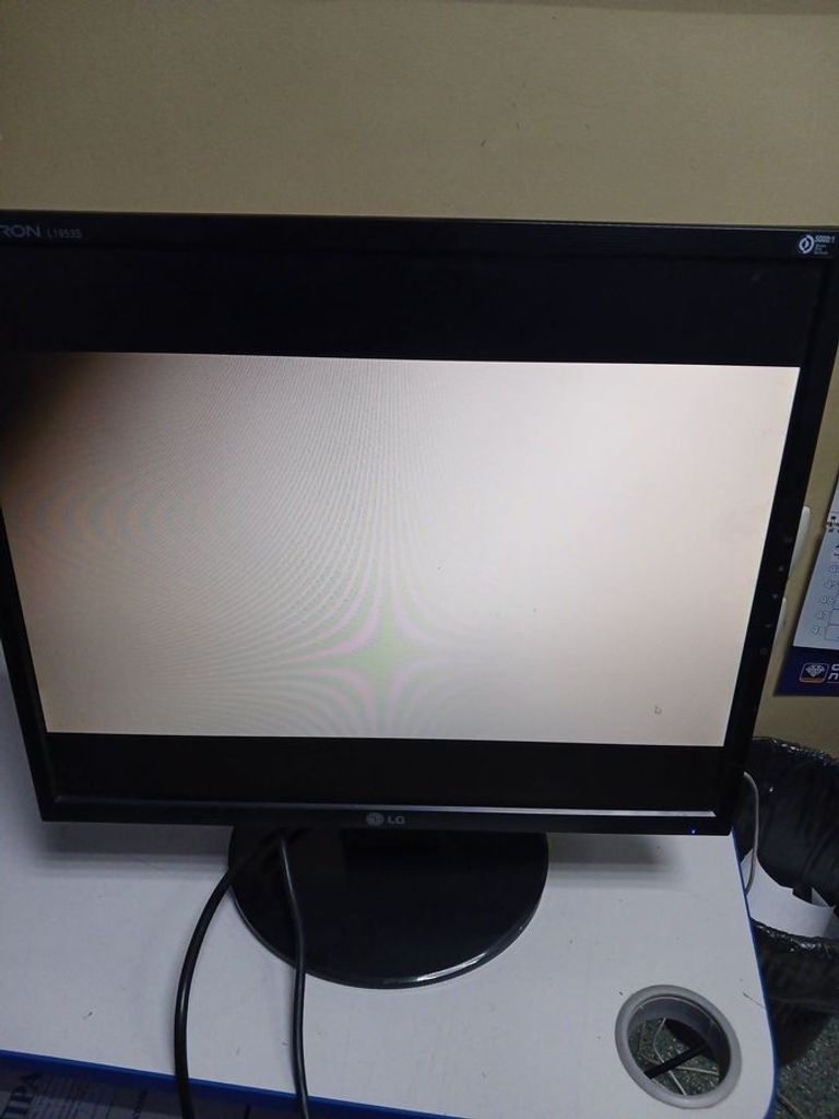 Купити Lg flatron l1953s Б/У