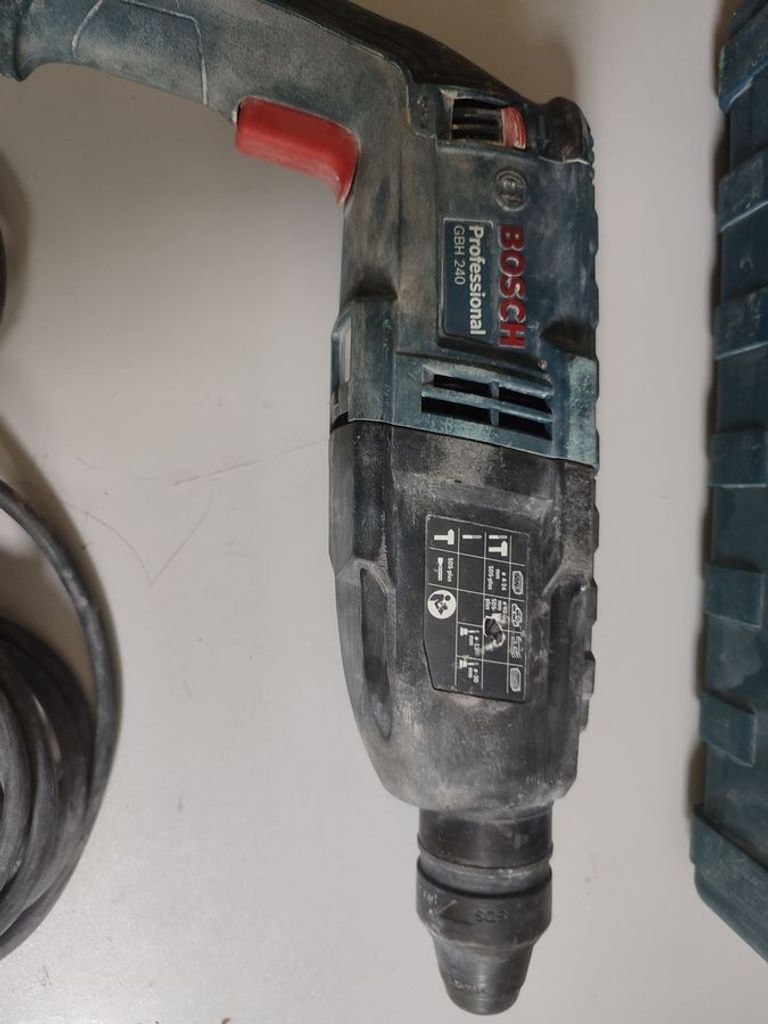 Дешево Bosch gbh 240 з ломбарду