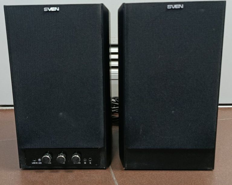 Купити Sven stream r Б/У