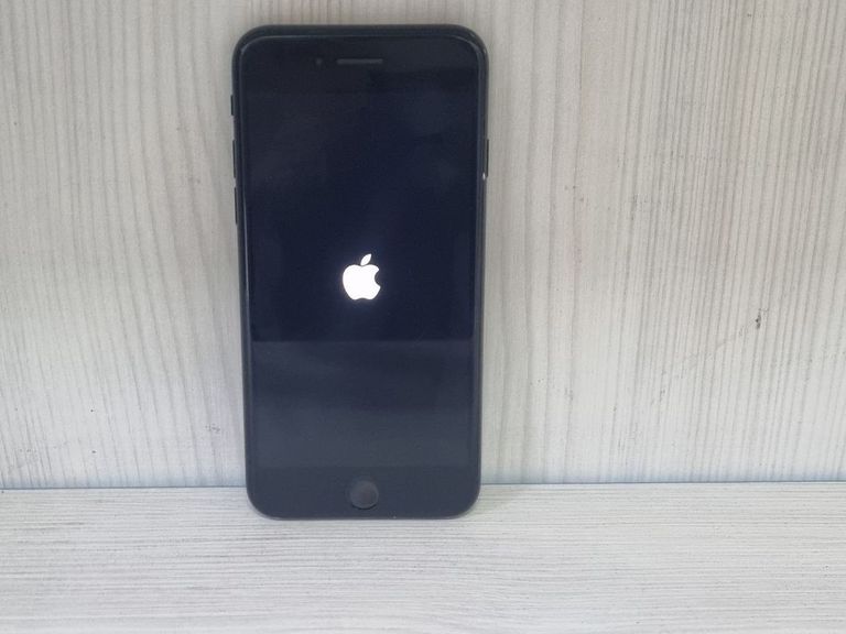 Apple iPhone SE 2020 64GB Black Slim Box (MHGP3) Код:01-200870778. Зображення 10