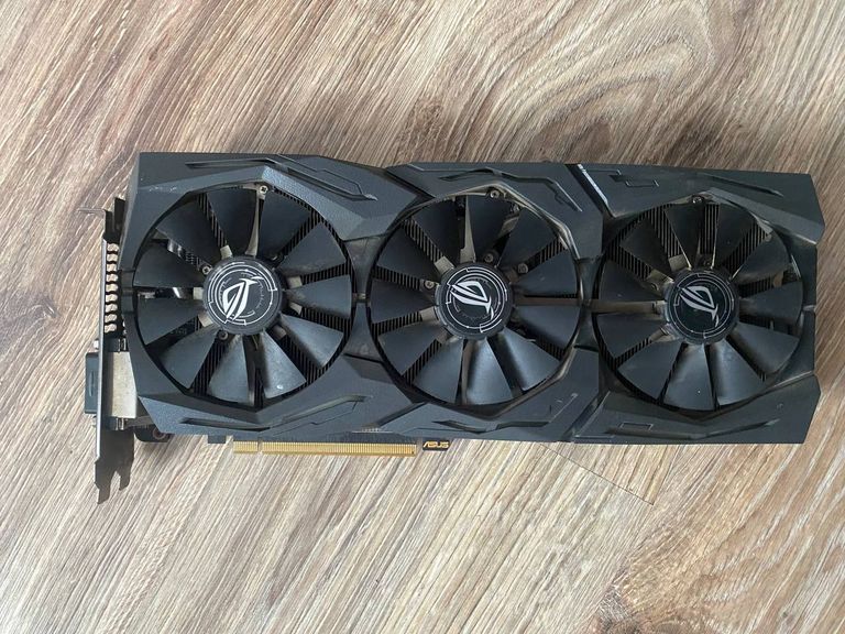 Купить ASUS ROG-STRIX-RTX2080TI-A11G-GAMING Б/У