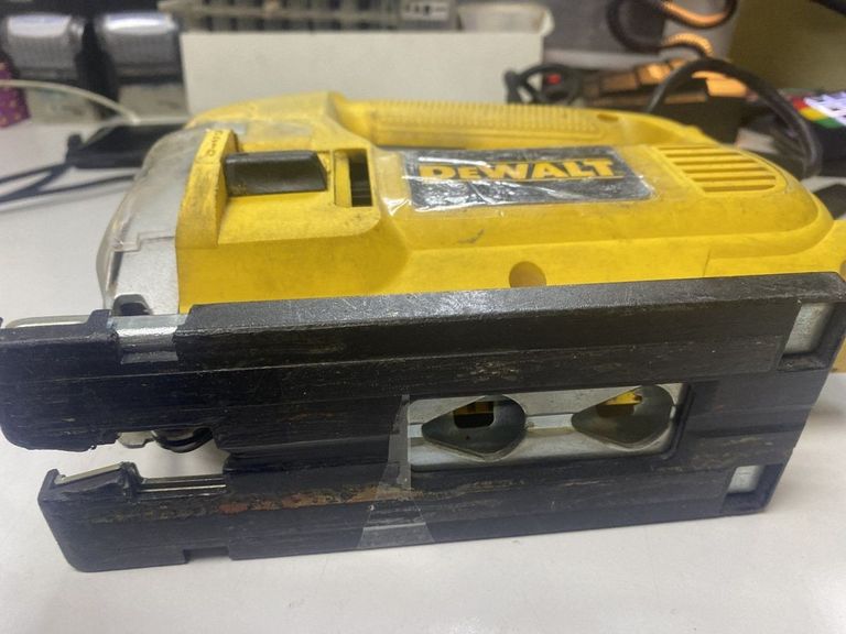 Дешево Dewalt dw320k з ломбарду