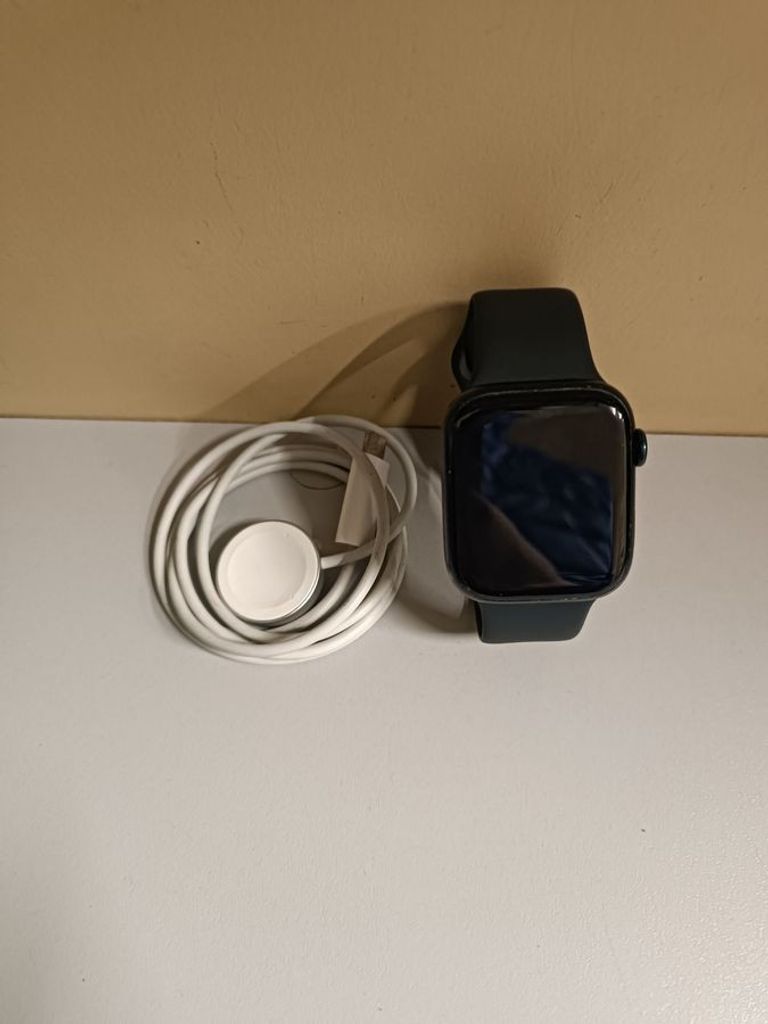 Оголошення Apple watch series 8 gps + cellular 45mm aluminum case w. sport Б/У