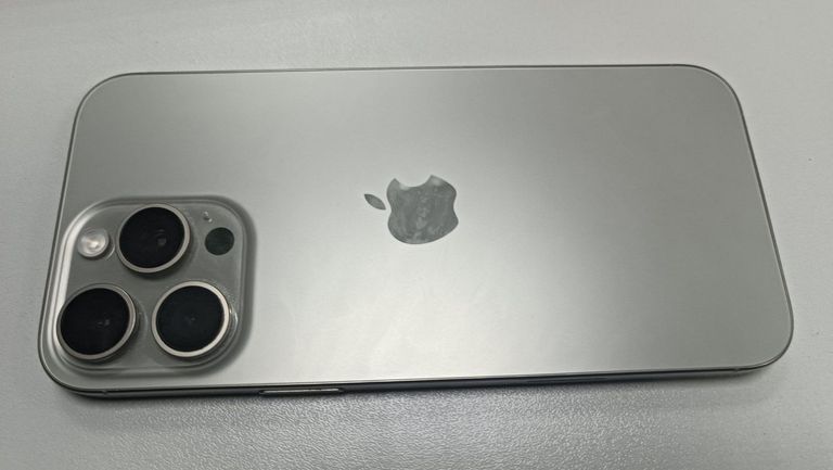 Оголошення Apple iphone 16 pro max 256gb Б/У