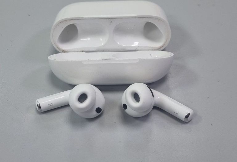 Дешиво AirPods Pro 3 с ломбарда