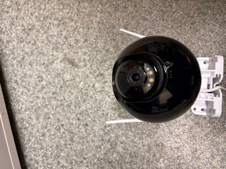 Дешиво Ezviz cs-c8c lite с ломбарда