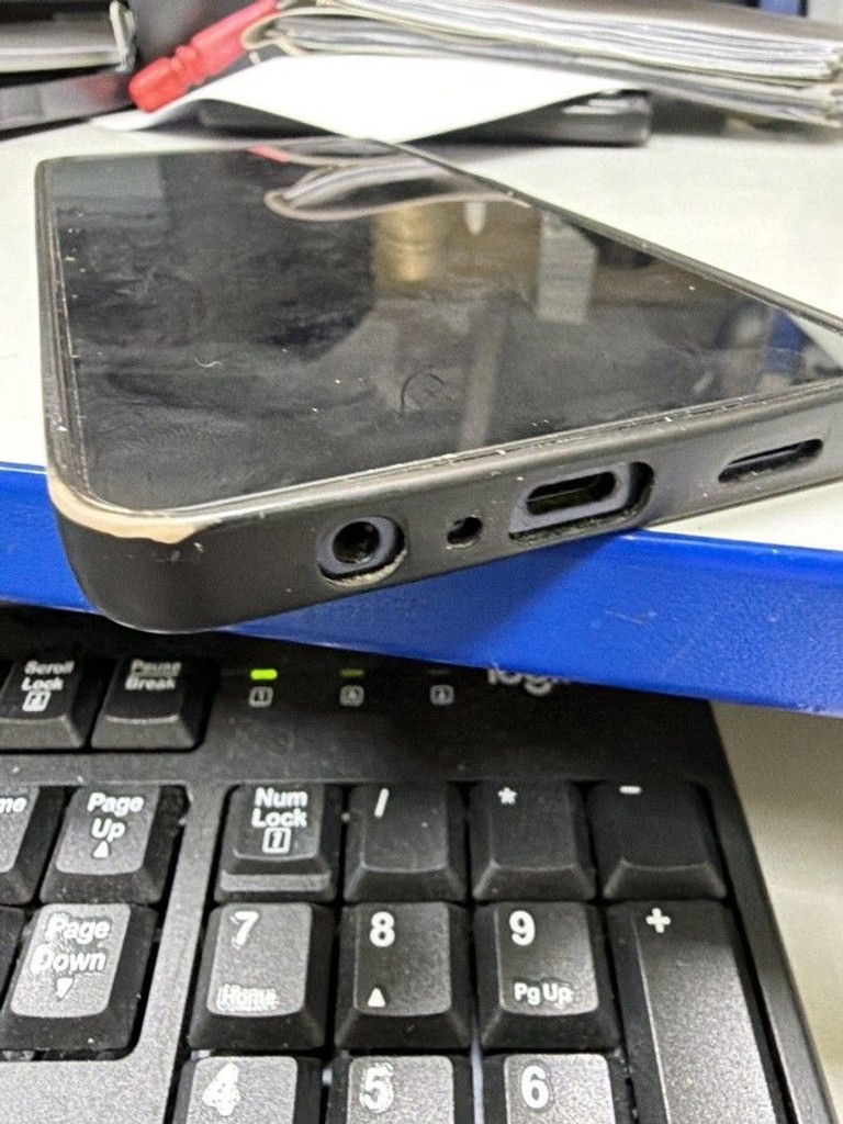 Дешиво Samsung galaxy a06 4/128gb с ломбарда