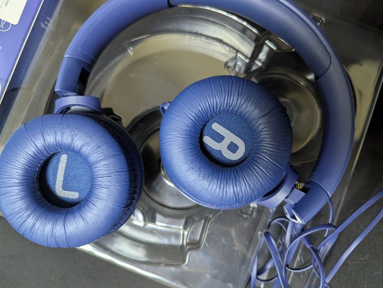 Дешиво Jbl tune 500 с ломбарда