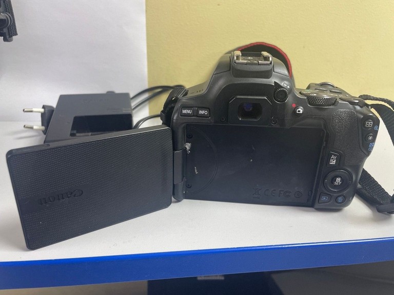 Canon eos 250d kit 18-55mm ef-s is stm Код:01-200955480. Зображення 6