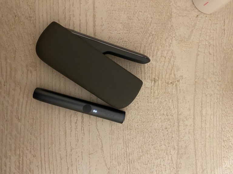 Дешиво Iqos iluma с ломбарда