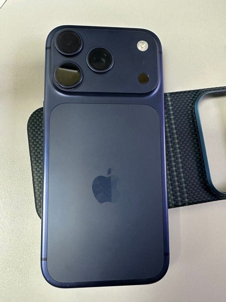 Apple iPhone 17 Pro 256GB Deep Blue (MG8J4) Код:01-200982977. Зображення 6