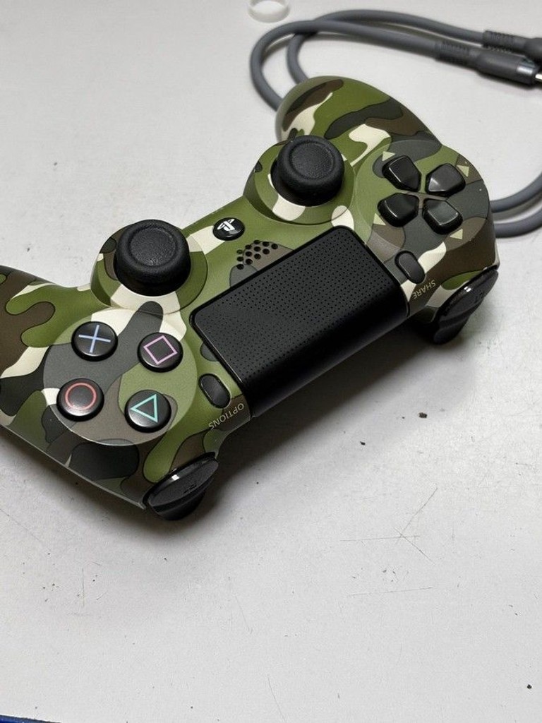 Оголошення Sony dualshock 4 v2 Б/У