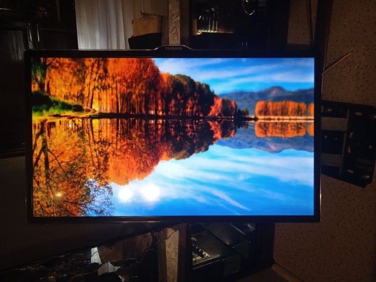 Купити Samsung UE32ES6577 Б/У