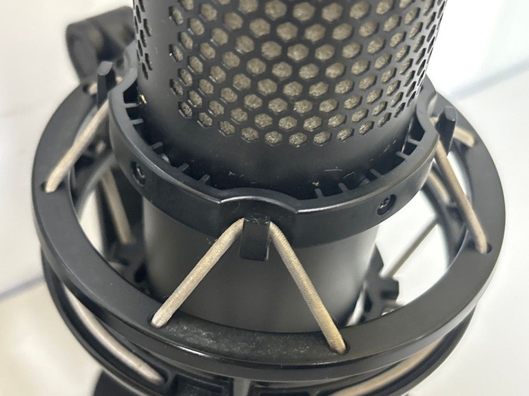 Дешиво Hyperx quadcast s с ломбарда