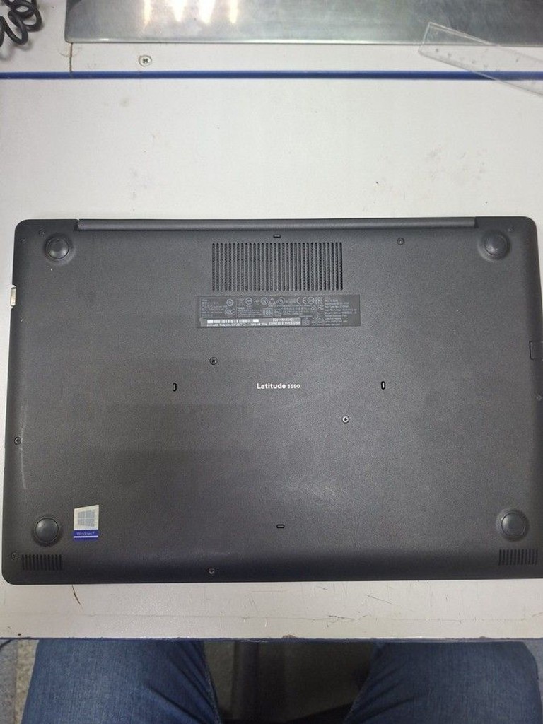 Объявление Dell 15/core i5 8250u ddr4/8gb ddr4/hdd *відсутній/ssd 256 gb/*інтегрована Б/У
