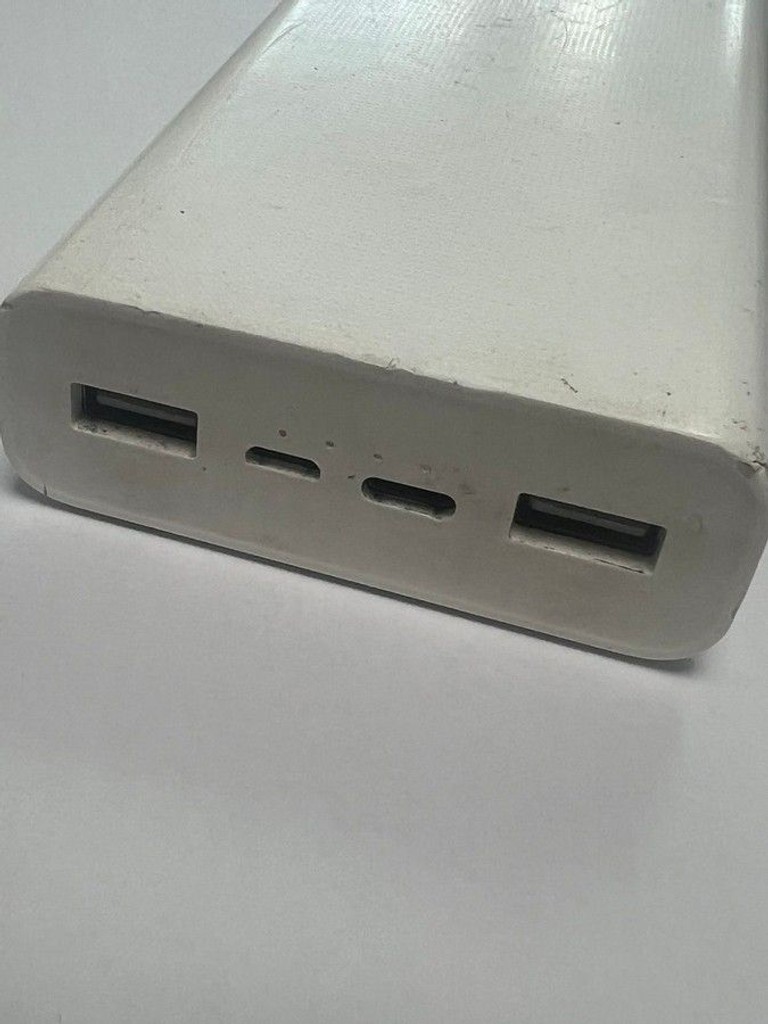 Дешиво Xiaomi mi power bank 3 20000 mah usb-c 18w с ломбарда