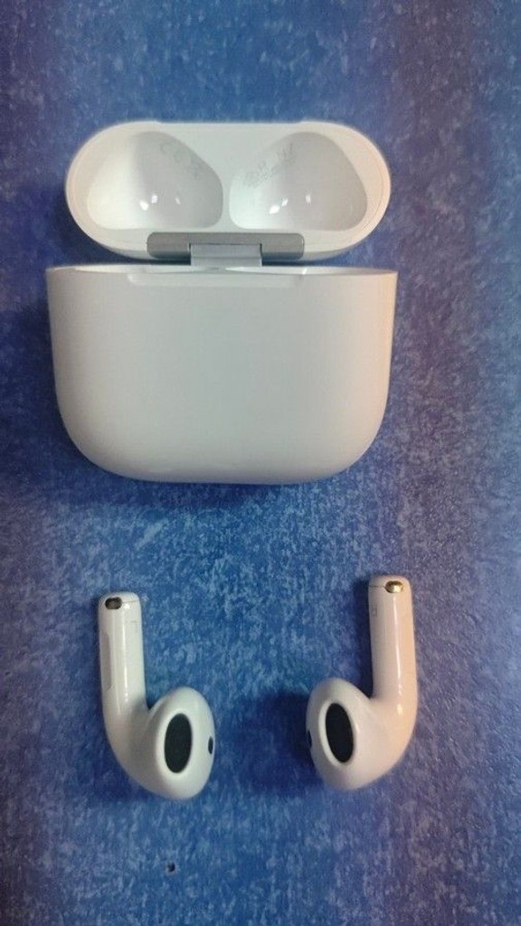 Розпродаж Apple airpods 4 with active noise cancellation, продавець Техноскарб