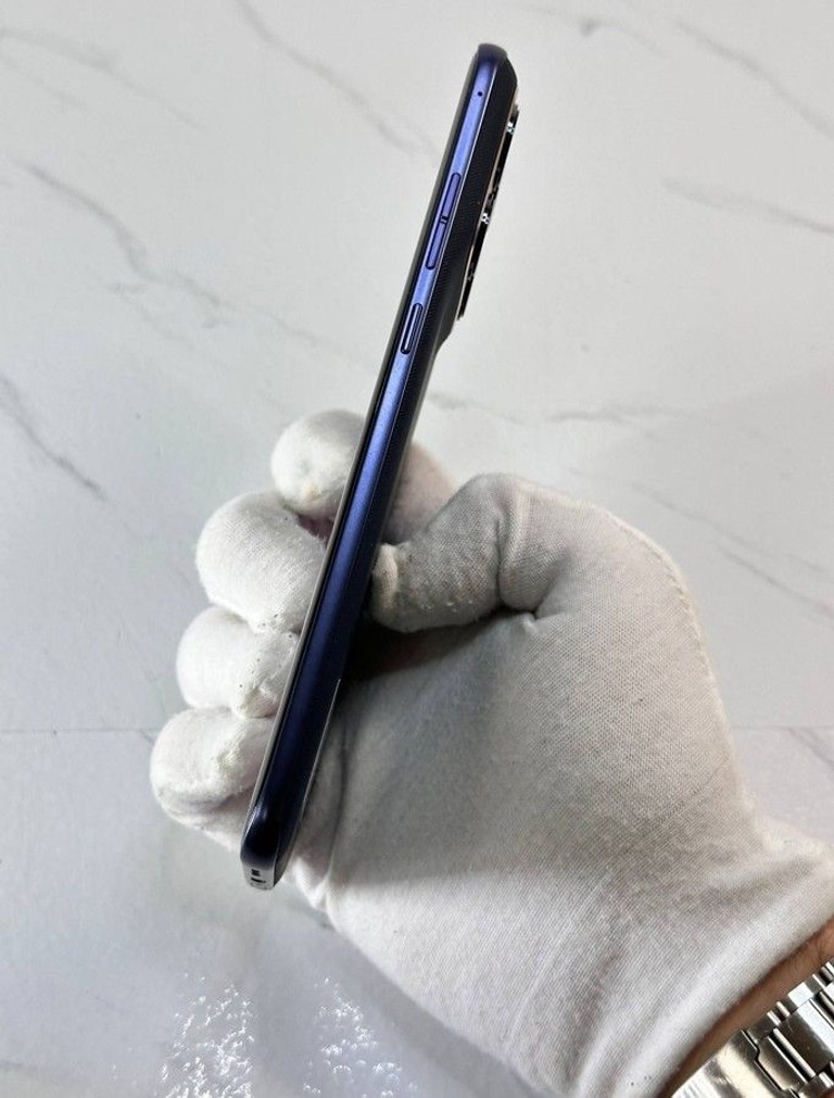 Motorola Edge 70 Fusion 12/256GB Orient Blue (PBBE0052) Код:01-201033689. Зображення 9