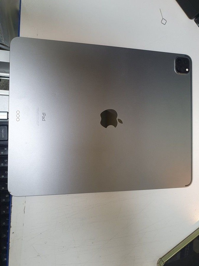 Дешево Apple iPad Pro 12.9 2021 Wi-Fi 512GB Space Gray (MHNK3) з ломбарду