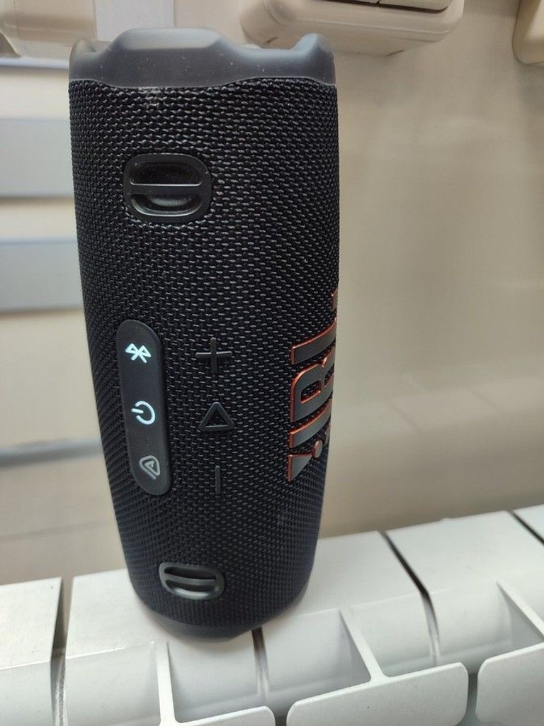 Купити JBL Charge 6 Black Б/У