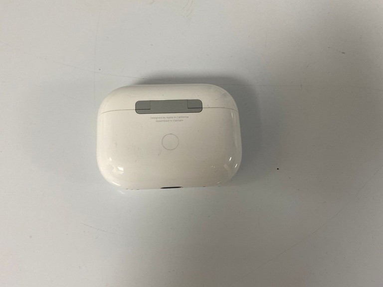Дешево Apple airpods pro 2nd generation with magsafe charging case usb-c з ломбарду