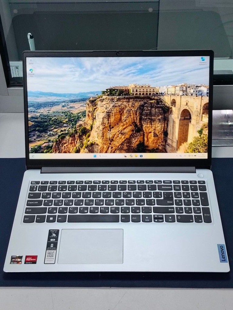 Купити Lenovo 15/ryzen 3 7320u ddr5/16gb ddr5/hdd *відсутній/ssd 512 gb/*інтегрована Б/У