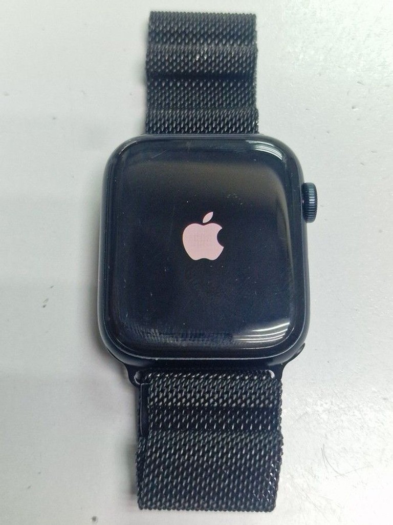 Купити Apple watch se 2 gps 44mm aluminium case Б/У