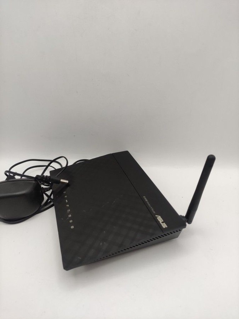 Дешиво Asus rt-n10e с ломбарда