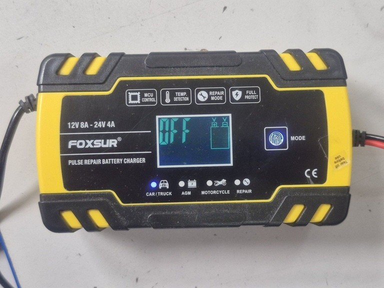 Foxsur 12/24V 8A FBC122408D Код:01-201110643. Изображение 5