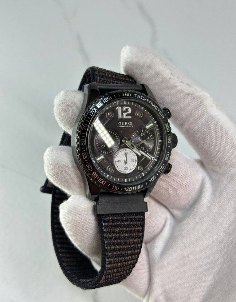 Розпродаж Guess W0971G1, продавець Техноскарб