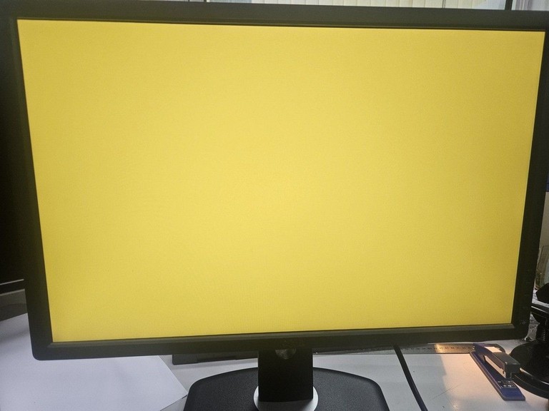 Дешиво Dell u2412m с ломбарда