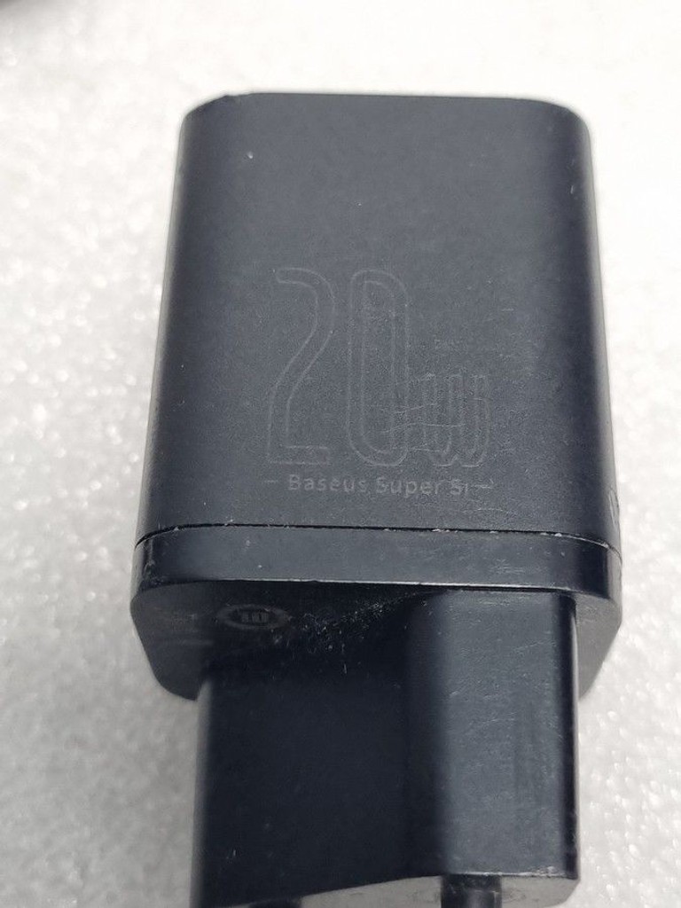 Оголошення Baseus 20w Б/У
