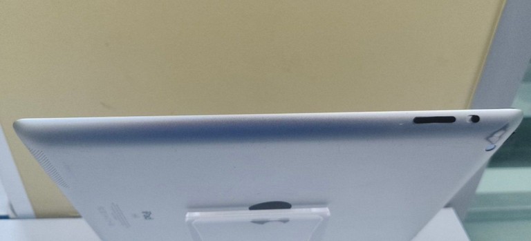 Apple ipad 3 wifi a1416 32gb Код:01-201171697. Изображение 8
