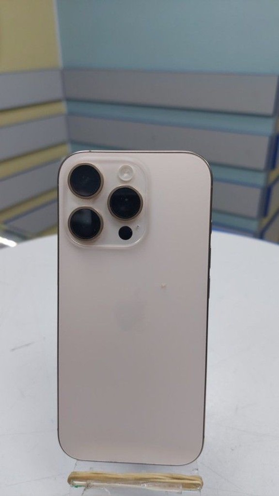 Apple iphone 16 pro 256gb Код:01-201174388. Зображення 5