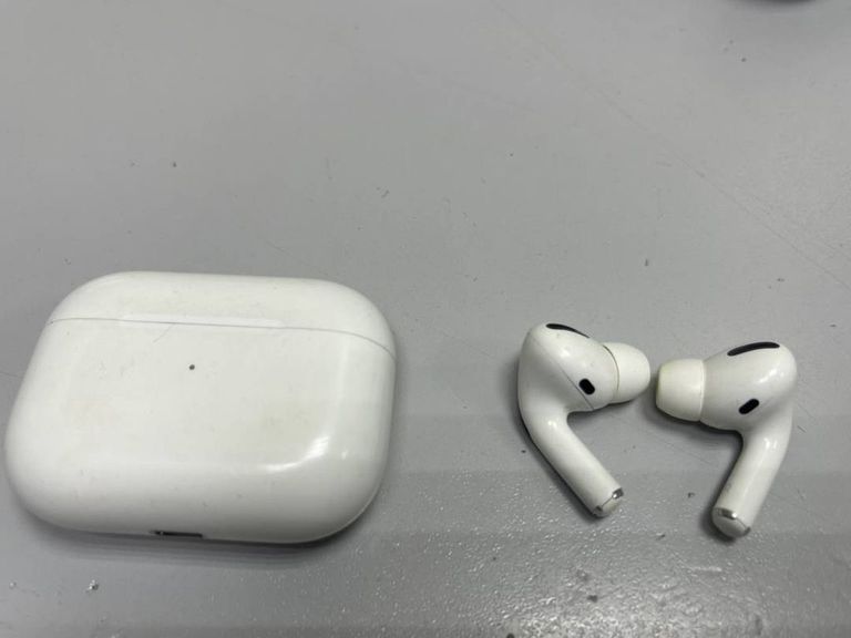 Apple AirPods Pro (MWP22)