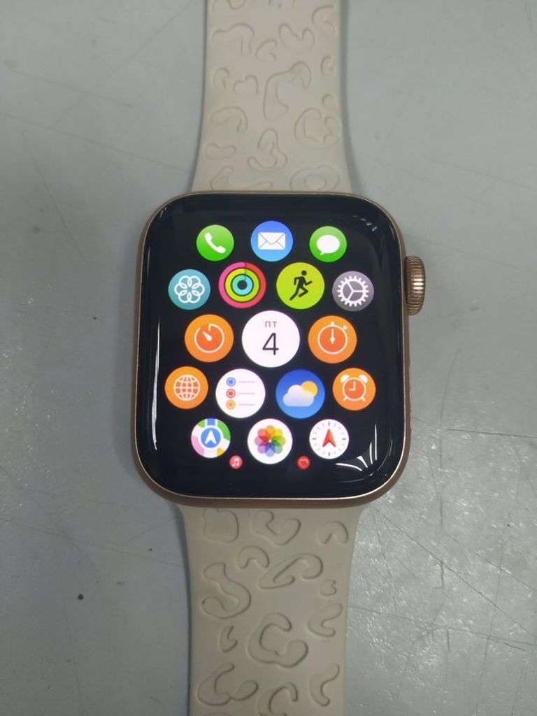 Apple apple watch se gps 40mm aluminum case w. abyss s Код:01-200459960. Изображение 8