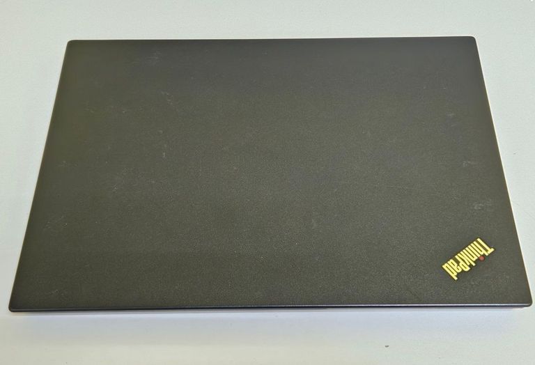 Объявление Lenovo 14" core i5-7300u 2.6ghz/ram8gb/ssd256gb/intel uhd graphics 620 Б/У