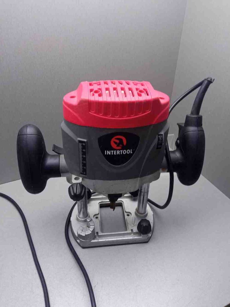 Оголошення Intertool dt 0950 Б/У