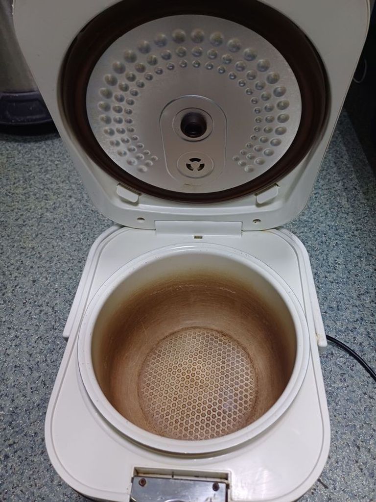 Дешево Saturn st-mc9187 з ломбарду