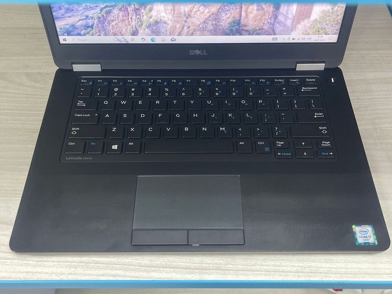 Дешиво Dell 14/core i7 6600u ddr3/4gb ddr3/hdd 500 gb/ssd *відсутній/radeon r7 m360 с ломбарда
