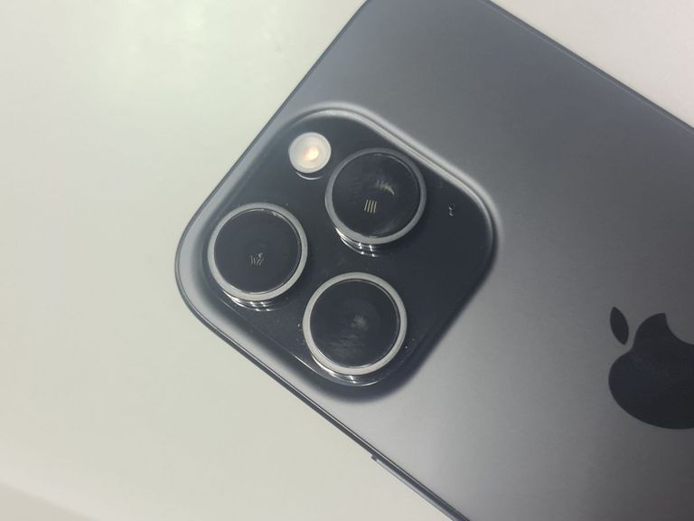 Apple iphone 16 pro 256gb Код:01-200590771. Зображення 5