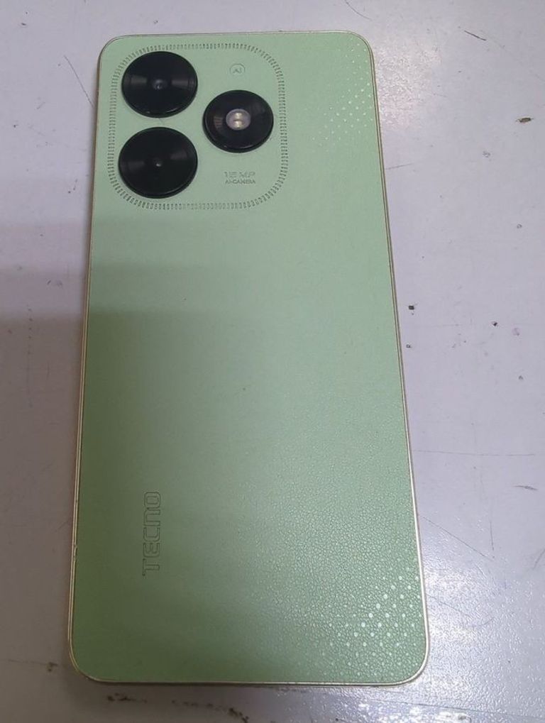 Дешево Tecno spark go 2024 4/64gb з ломбарду