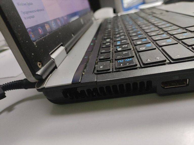 Дешево Hp 15/core i5 450m ddr3/4gb ddr3/hdd *відсутній/ssd 120 gb/*інтегрована з ломбарду