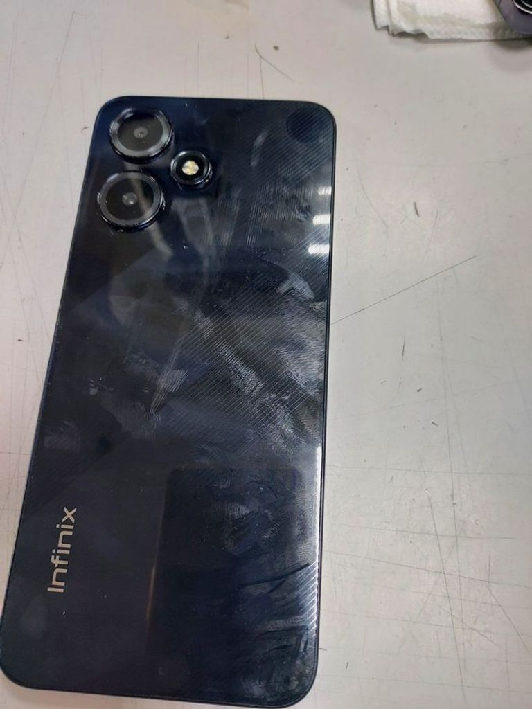 Оголошення Infinix x6835b hot 30 play 8/128gb Б/У